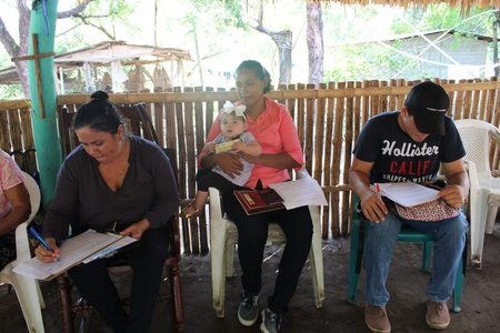 Miembros de los CAPS participando de las dinámicas