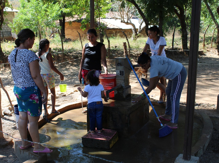 Enfoque de Género en la Gestión Comunitaria del Agua